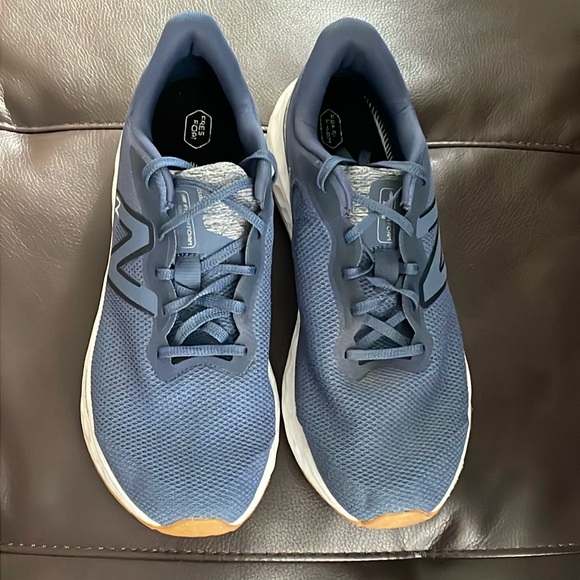 Men’s New Balance Shoes - Picture 4 of 9